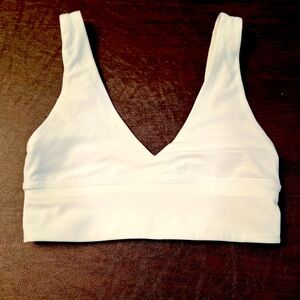 lululemon Align™ V-Neck Bra
Light Support, A/B Cup